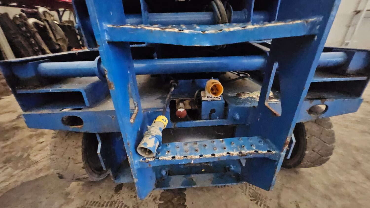 WhatsApp Image 2025-11-27 at 12.40.41 (2)